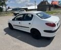 Білий Пежо 206, об'ємом двигуна 1.36 л та пробігом 221 тис. км за 1999 $, фото 6 на Automoto.ua