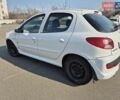 Білий Пежо 206, об'ємом двигуна 1.36 л та пробігом 130 тис. км за 5500 $, фото 6 на Automoto.ua