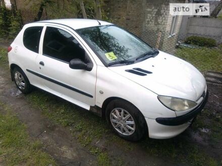 Пежо 206 2002 в Ровно на Automoto.ua Белый Пежо 206, объемом двигателя 1.9 л и пробегом 535 тыс. км за 1500 $, фото 1 на Automoto.ua