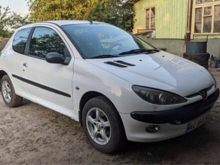 Білий Пежо 206, об'ємом двигуна 1.9 л та пробігом 271 тис. км за 2123 $, фото 1 на Automoto.ua