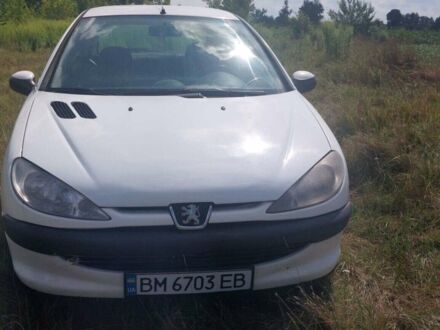 Білий Пежо 206, об'ємом двигуна 1.4 л та пробігом 328 тис. км за 3000 $, фото 1 на Automoto.ua