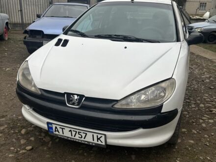 Білий Пежо 206, об'ємом двигуна 1.1 л та пробігом 387 тис. км за 1600 $, фото 1 на Automoto.ua