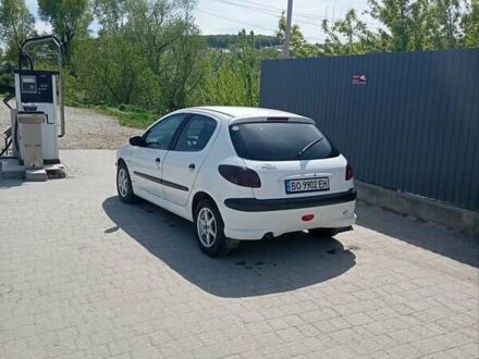 Пежо 206 2007 в Збараже на Automoto.ua Белый Пежо 206, объемом двигателя 1.4 л и пробегом 220 тыс. км за 3650 $, фото 1 на Automoto.ua