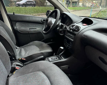 Бежевый Пежо 206, объемом двигателя 1.59 л и пробегом 179 тыс. км за 3300 $, фото 10 на Automoto.ua