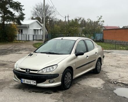 Бежевий Пежо 206, об'ємом двигуна 1.4 л та пробігом 377 тис. км за 2600 $, фото 1 на Automoto.ua