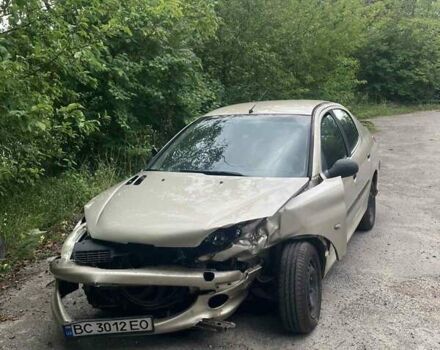 Бежевый Пежо 206, объемом двигателя 1.36 л и пробегом 193 тыс. км за 1051 $, фото 5 на Automoto.ua