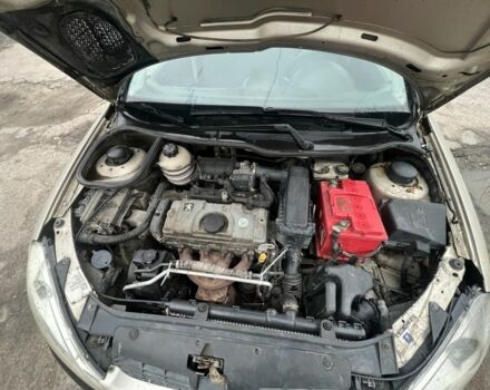 Бежевий Пежо 206, об'ємом двигуна 1.4 л та пробігом 377 тис. км за 2600 $, фото 7 на Automoto.ua