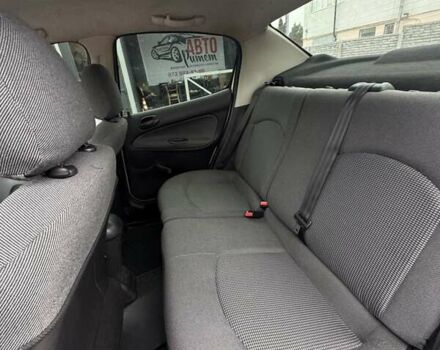 Бежевый Пежо 206, объемом двигателя 1.36 л и пробегом 240 тыс. км за 3350 $, фото 9 на Automoto.ua