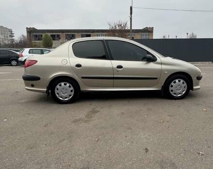 Бежевый Пежо 206, объемом двигателя 1.36 л и пробегом 240 тыс. км за 3350 $, фото 3 на Automoto.ua