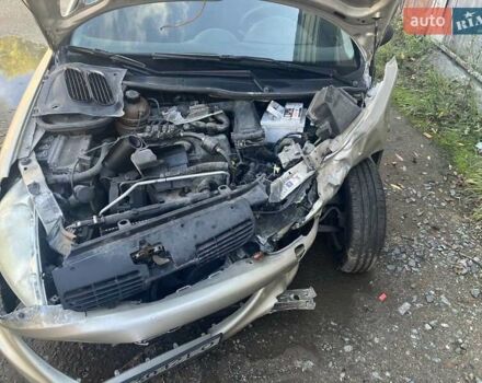 Бежевый Пежо 206, объемом двигателя 1.36 л и пробегом 193 тыс. км за 1051 $, фото 1 на Automoto.ua