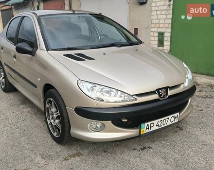 Бежевый Пежо 206, объемом двигателя 1.36 л и пробегом 174 тыс. км за 3950 $, фото 1 на Automoto.ua