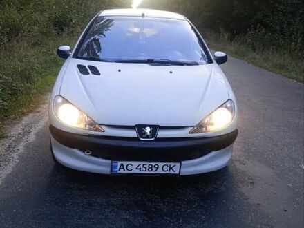 Пежо 206 2004 в Шацке на Automoto.ua Бежевый Пежо 206, объемом двигателя 1.4 л и пробегом 320 тыс. км за 2300 $, фото 1 на Automoto.ua