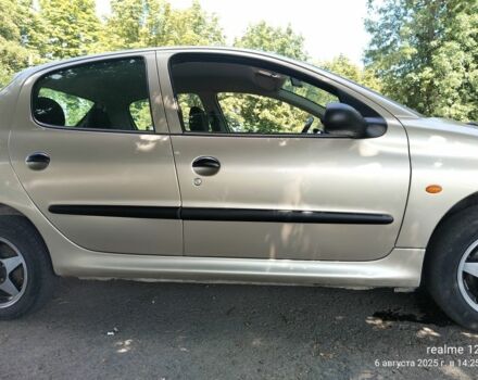 Бежевий Пежо 206, об'ємом двигуна 1.4 л та пробігом 370 тис. км за 2950 $, фото 1 на Automoto.ua