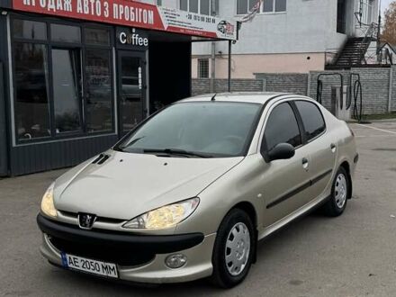 Бежевый Пежо 206, объемом двигателя 1.36 л и пробегом 240 тыс. км за 3350 $, фото 1 на Automoto.ua