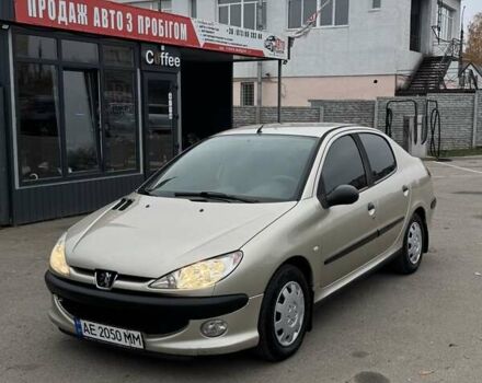 Бежевый Пежо 206, объемом двигателя 1.36 л и пробегом 240 тыс. км за 3350 $, фото 1 на Automoto.ua