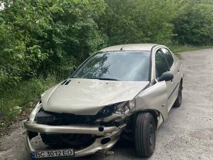 Пежо 206 2007 у Хмельницькому на Automoto.ua Бежевий Пежо 206, об'ємом двигуна 1.36 л та пробігом 193 тис. км за 2000 $, фото 1 на Automoto.ua