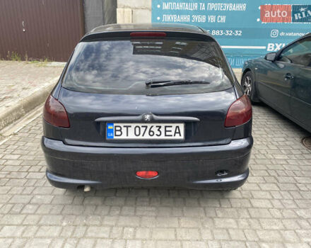 Черный Пежо 206, объемом двигателя 1.6 л и пробегом 211 тыс. км за 3100 $, фото 3 на Automoto.ua