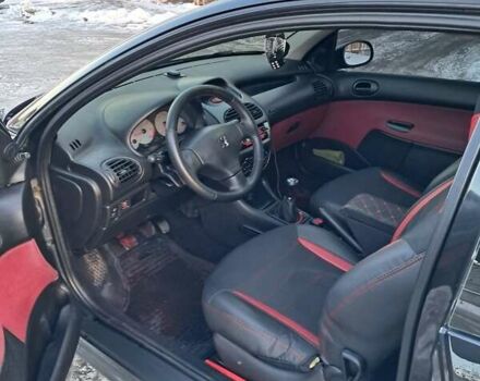 Чорний Пежо 206, об'ємом двигуна 1.4 л та пробігом 380 тис. км за 4200 $, фото 2 на Automoto.ua