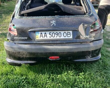 Чорний Пежо 206, об'ємом двигуна 1.6 л та пробігом 250 тис. км за 1678 $, фото 4 на Automoto.ua