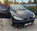 Черный Пежо 206, объемом двигателя 1.36 л и пробегом 142 тыс. км за 3500 $, фото 2 на Automoto.ua