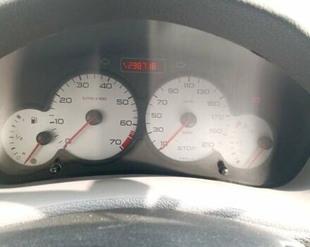 Чорний Пежо 206, об'ємом двигуна 1.4 л та пробігом 300 тис. км за 2000 $, фото 7 на Automoto.ua