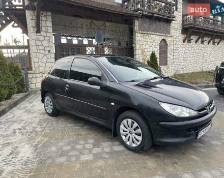 Чорний Пежо 206, об'ємом двигуна 1.36 л та пробігом 225 тис. км за 2600 $, фото 11 на Automoto.ua