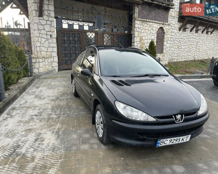 Чорний Пежо 206, об'ємом двигуна 1.36 л та пробігом 225 тис. км за 2600 $, фото 3 на Automoto.ua