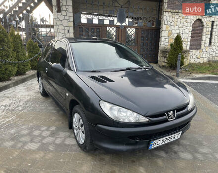 Чорний Пежо 206, об'ємом двигуна 1.36 л та пробігом 225 тис. км за 2600 $, фото 13 на Automoto.ua