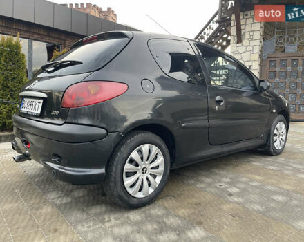 Чорний Пежо 206, об'ємом двигуна 1.36 л та пробігом 225 тис. км за 2600 $, фото 17 на Automoto.ua