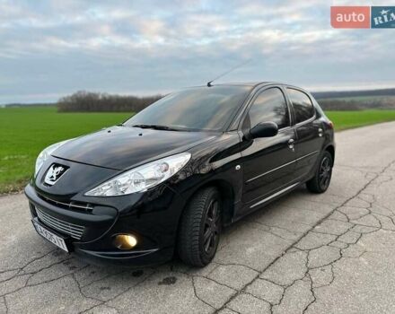 Чорний Пежо 206, об'ємом двигуна 1.4 л та пробігом 263 тис. км за 4300 $, фото 3 на Automoto.ua