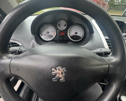 Чорний Пежо 206, об'ємом двигуна 1.4 л та пробігом 127 тис. км за 4000 $, фото 10 на Automoto.ua