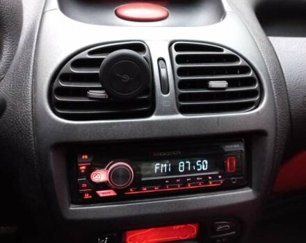 Черный Пежо 206, объемом двигателя 2 л и пробегом 238 тыс. км за 5000 $, фото 15 на Automoto.ua