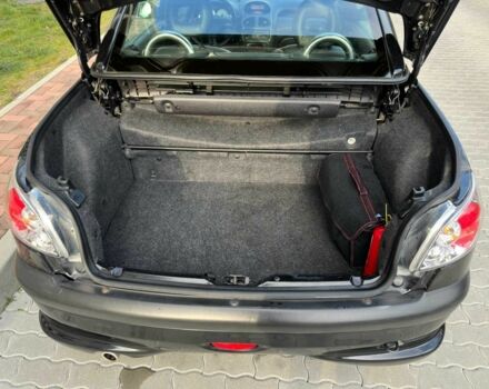 Черный Пежо 206, объемом двигателя 1.6 л и пробегом 230 тыс. км за 4096 $, фото 21 на Automoto.ua