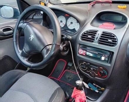 Чорний Пежо 206, об'ємом двигуна 1.6 л та пробігом 250 тис. км за 2700 $, фото 4 на Automoto.ua