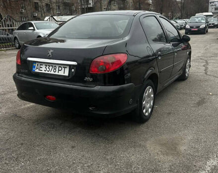 Чорний Пежо 206, об'ємом двигуна 1.36 л та пробігом 237 тис. км за 3000 $, фото 3 на Automoto.ua