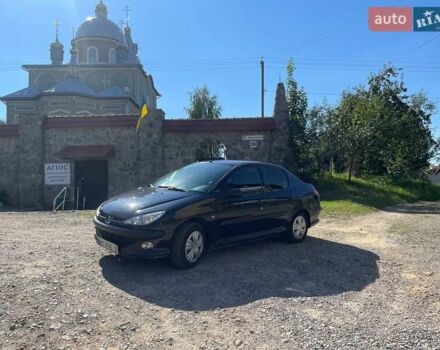 Чорний Пежо 206, об'ємом двигуна 1.36 л та пробігом 230 тис. км за 3200 $, фото 2 на Automoto.ua