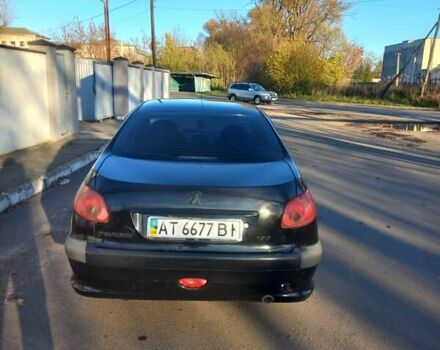 Чорний Пежо 206, об'ємом двигуна 1.36 л та пробігом 270 тис. км за 1700 $, фото 4 на Automoto.ua