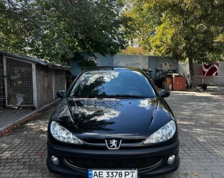 Чорний Пежо 206, об'ємом двигуна 1.4 л та пробігом 232 тис. км за 3000 $, фото 1 на Automoto.ua