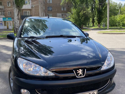 Пежо 206 2007 в Кривом Роге на Automoto.ua Черный Пежо 206, объемом двигателя 1.4 л и пробегом 270 тыс. км за 3800 $, фото 1 на Automoto.ua