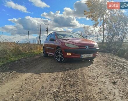 Червоний Пежо 206, об'ємом двигуна 1.4 л та пробігом 458 тис. км за 2450 $, фото 2 на Automoto.ua