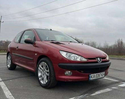 Красный Пежо 206, объемом двигателя 1.4 л и пробегом 179 тыс. км за 3600 $, фото 3 на Automoto.ua