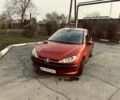 Красный Пежо 206, объемом двигателя 1.4 л и пробегом 241 тыс. км за 3200 $, фото 2 на Automoto.ua