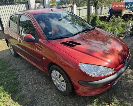 Красный Пежо 206, объемом двигателя 1.36 л и пробегом 133 тыс. км за 4200 $, фото 6 на Automoto.ua