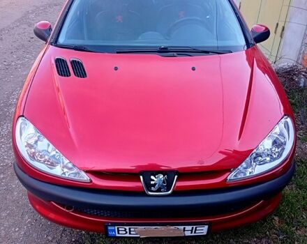Червоний Пежо 206, об'ємом двигуна 1.4 л та пробігом 167 тис. км за 3300 $, фото 5 на Automoto.ua