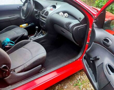 Червоний Пежо 206, об'ємом двигуна 1.4 л та пробігом 211 тис. км за 3000 $, фото 8 на Automoto.ua