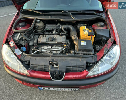 Красный Пежо 206, объемом двигателя 1.4 л и пробегом 263 тыс. км за 2600 $, фото 9 на Automoto.ua
