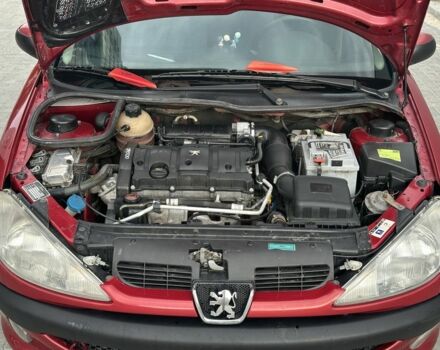 Красный Пежо 206, объемом двигателя 1.6 л и пробегом 195 тыс. км за 3750 $, фото 23 на Automoto.ua