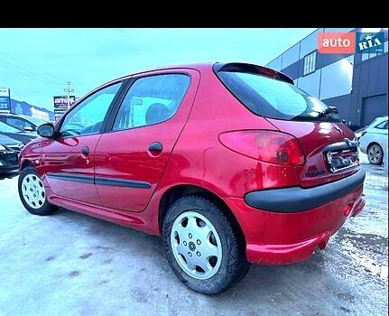 Червоний Пежо 206, об'ємом двигуна 1.4 л та пробігом 0 тис. км за 2900 $, фото 3 на Automoto.ua