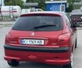 Красный Пежо 206, объемом двигателя 1.4 л и пробегом 229 тыс. км за 3500 $, фото 1 на Automoto.ua