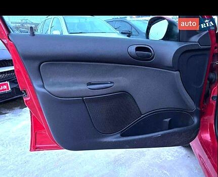 Червоний Пежо 206, об'ємом двигуна 1.4 л та пробігом 0 тис. км за 2900 $, фото 5 на Automoto.ua